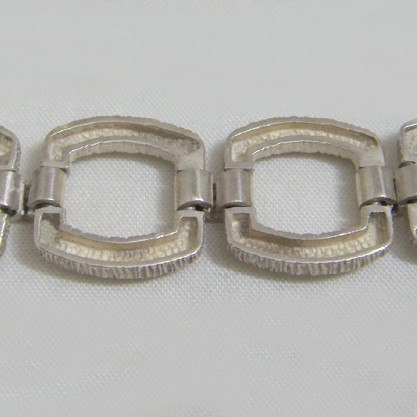 (b1264)Silver bracelet with square links.